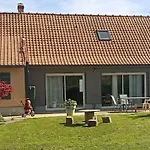 Spacieux, Proche Plage, Grand Jardin *