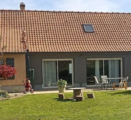 De Entre Mer, Campagne Et Forêt *